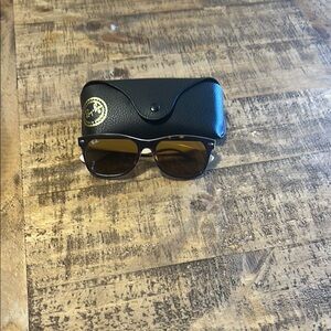 Ray-Ban Brown and Cream Sunglasses Classic Style